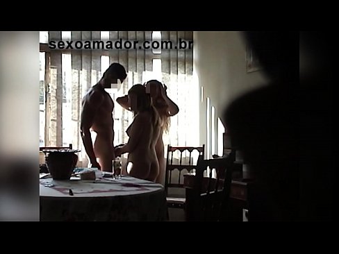 ❤️ L'amichi sessu invitanu un omu gigante è un trio cun ellu ❤❌ Video sessu à porn co.sexuria-net.ru ❌️