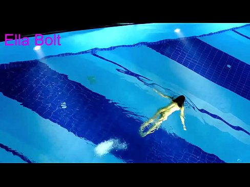 ❤️ Ùn possu micca piantà di fighjulà, ghjovana bionda catturata nuda in piscina ELLA BOLT ❤❌ Video sessu à porn co.sexuria-net.ru ❌️